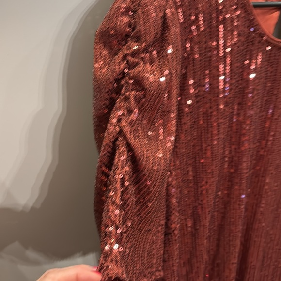 NWT torrid brown sequins blouse! - Picture 2 of 4